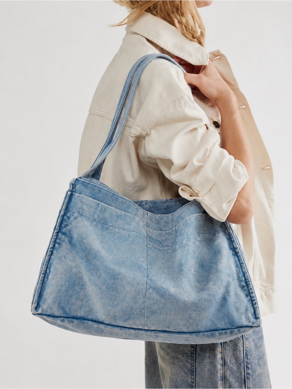 Free People Camp Crush Sling
Bag | Blue